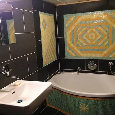 Guest house Bio-hof Maiezyt 2*